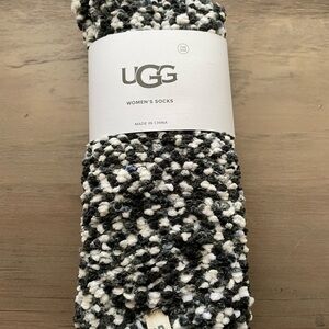 Authentic new UGG Women's Crew Socks one size fits 5-10 in gray color!